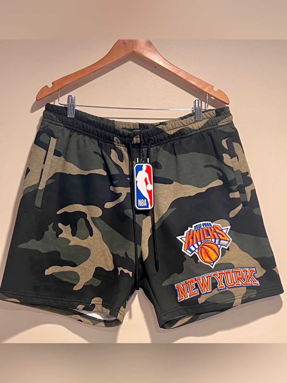 Pro Standard NBA Camo New York Knicks Team Men's Shorts Sz 2XL Logo NWT